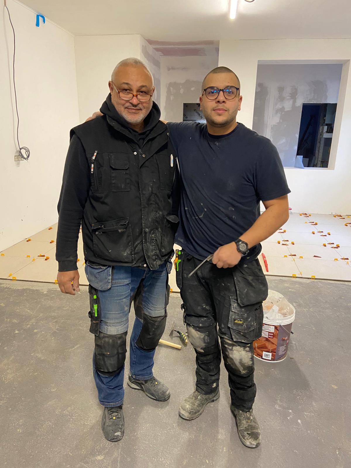 Les artisans ERTB sur un chantier de carrelage